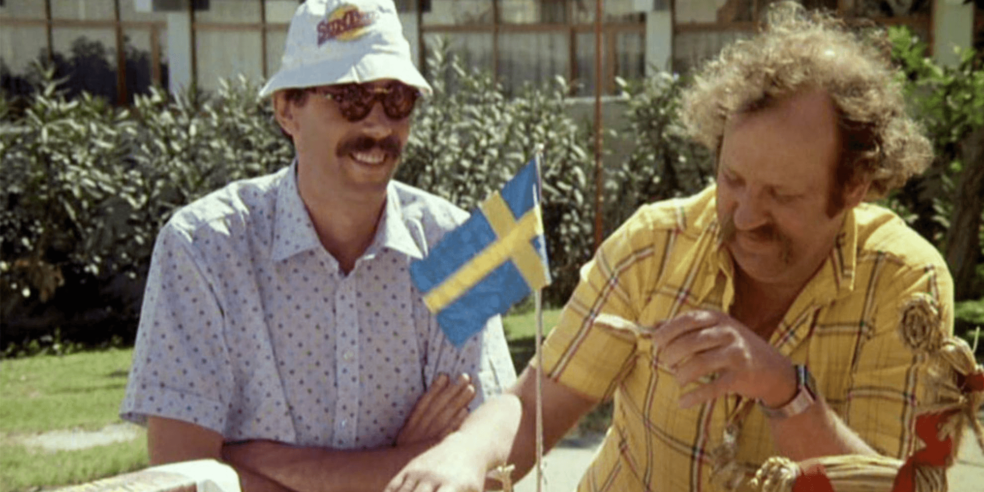 Affisch för specialvisning av Sällskapsresan eller Finns det svenskt kaffe på grisfesten?
